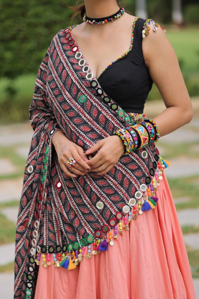 Majestic Black Lehenga Choli - Image 4