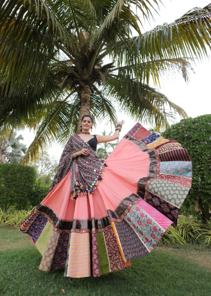 Majestic Black Lehenga Choli - Image 2